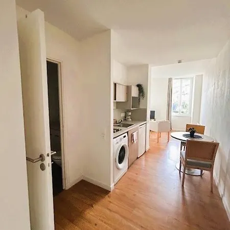 Apartment De Laval